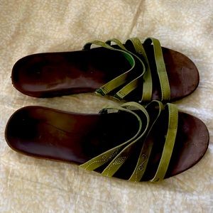 Sandals by Ahnu. Flip/flop style toe separation